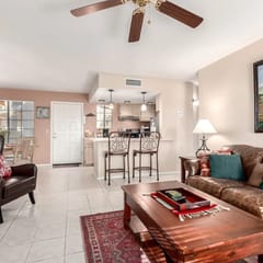 Fountain Park Condo/Sleeps 4/Steps to the Fountain