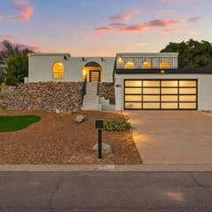 Modern Desert Escape/Sleeps up to 8/Pool & Hot Tub