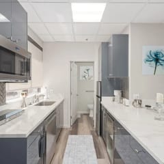 Stylish & Prestigious! 2 Bed/2 Bath-On The Avenue - Suite 200