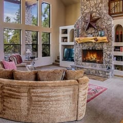 Torreon Family Cabin, Large Decks & Open Floorplan