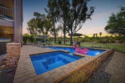 Golfside Oasis, Sleeps 12-Pool, Spa, Putting Green