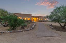 Granite Mountain Escape Scottsdale w/Theater Room & Swim Spa