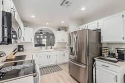 Remodeled 2 Bedroom + Sunroom/Office Fountain Hills