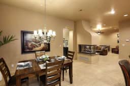 Scottsdale/Gated/2 Bedrm/Hot Tub