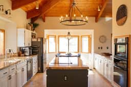 Southwestern Desert Escape/Heated Pool/Sleeps 12