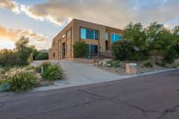Spacious 2 Bed/2 Bath Townhome w/Patios + Views