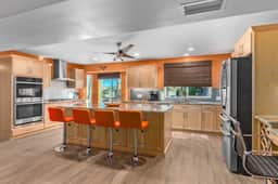 Vibrant 4 Bedroom w/Pool & Spa