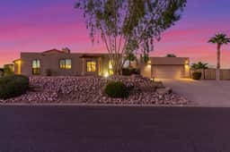 Vibrant 4 Bedroom w/Pool & Spa