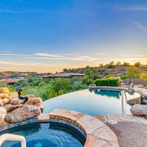 Desert Oasis/Luxury 5 Bedroom w/Pool, Spa & Views - Image 1