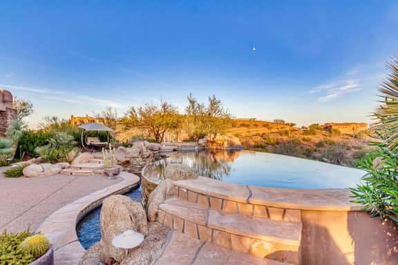 Desert Oasis/Luxury 5 Bedroom w/Pool, Spa & Views