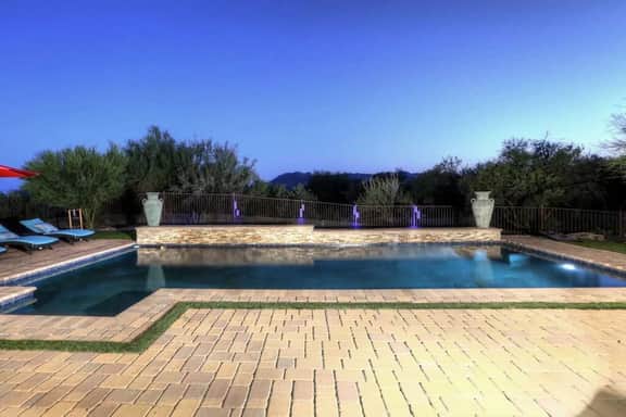 Scottsdale Luxury - 4 Bedroom Home w/Pool, Rooftop Deck, Office, Game Room