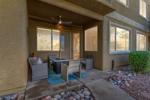Spacious Well-Appointed Townhome 3 Bed/3 Bath