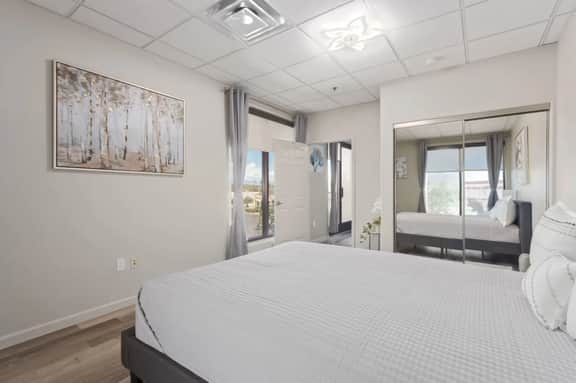Stylish & Prestigious! 2 Bed/2 Bath-On The Avenue - Suite 200