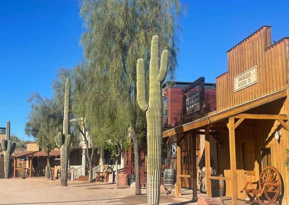 Wild West Gunsight Pass Sleeps 4