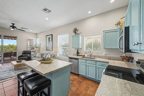 Southwest 3 bed 2 bath Home w/Patio/BBQ/Pool/Spa - Image 3
