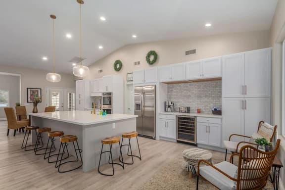 Luxury 4 Bedroom Desert Retreat Sleeps 14 Hot Tub