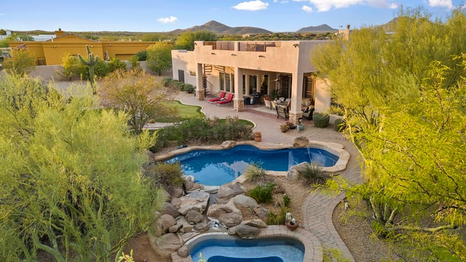 Condo vs. House for Arizona Snowbird Stay: Comfort and Cost Tips